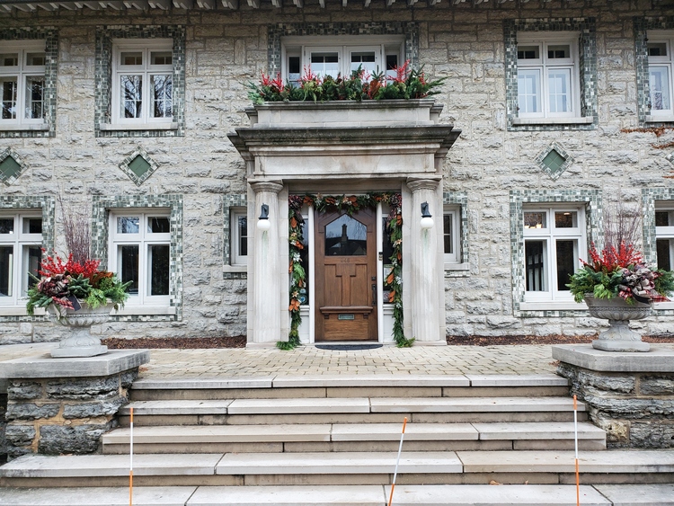 Decorating a Historic Rockford Landmark